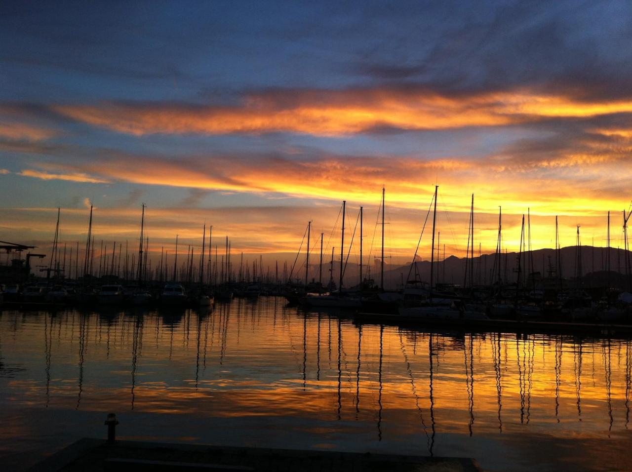 Boats & Breakfast Porto Antico Fifty Botel *